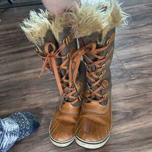 Sorel Brown and Tan Fur-Lined Winter Boots